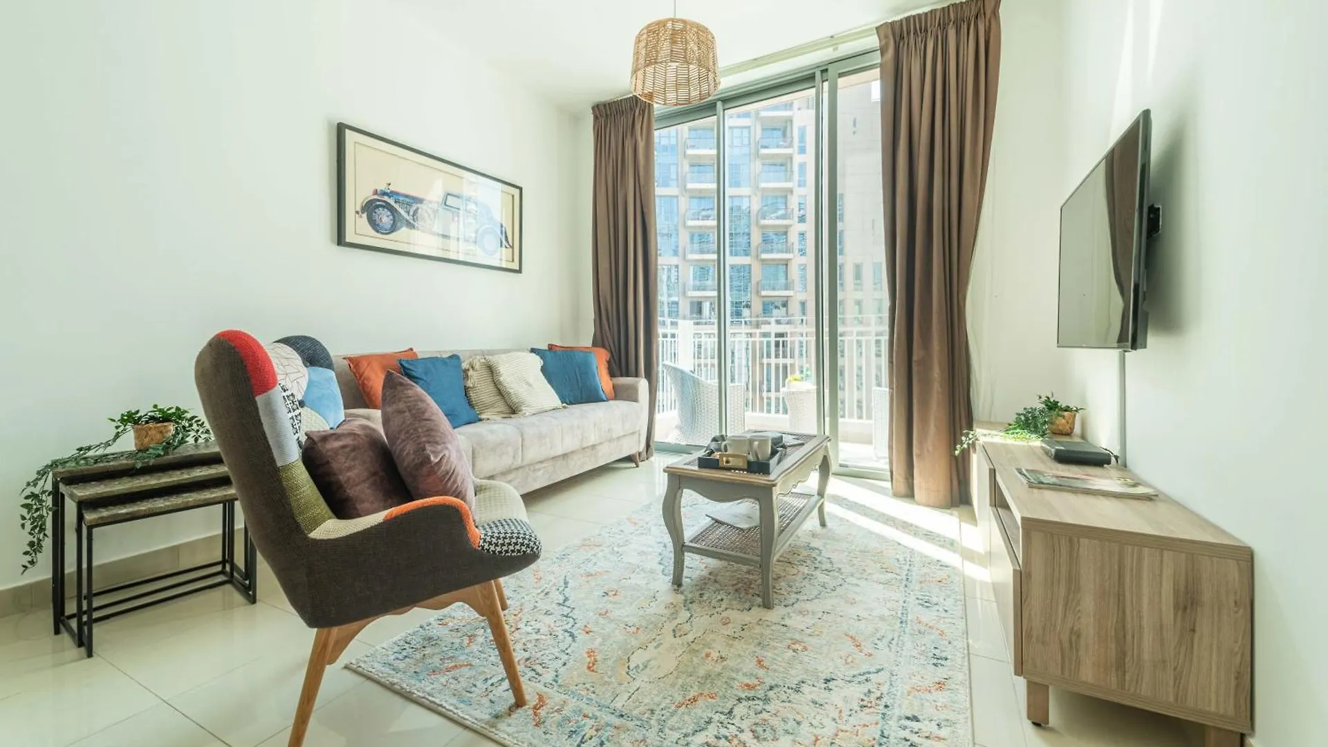 Frank Porter - Stand Point Apartment Dubai United Arab Emirates